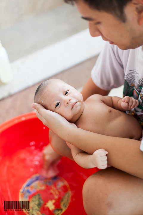 Papa bathing me